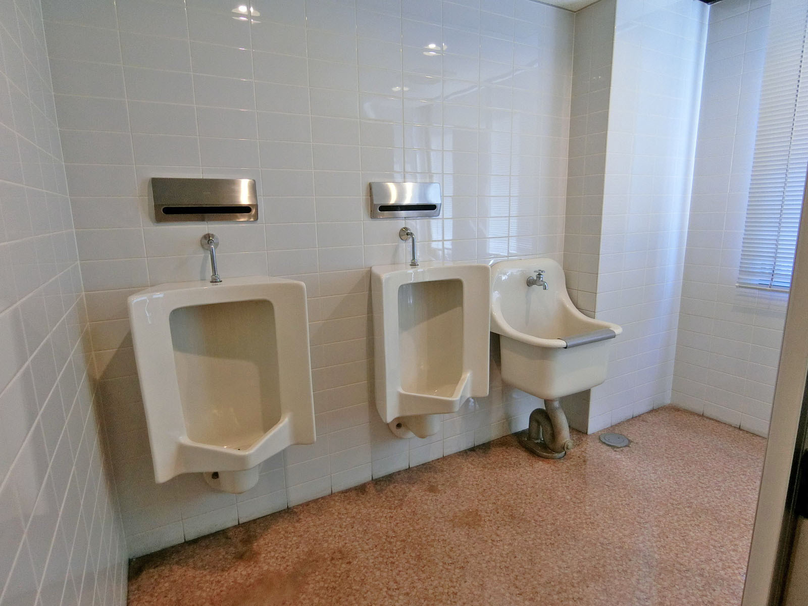 男性用トイレ