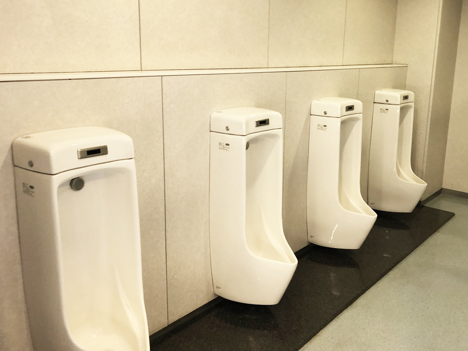 男性用トイレ