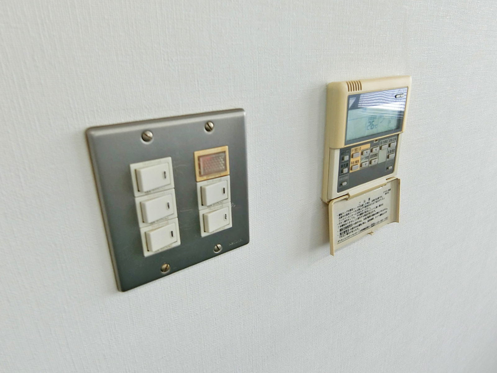 スイッチ類