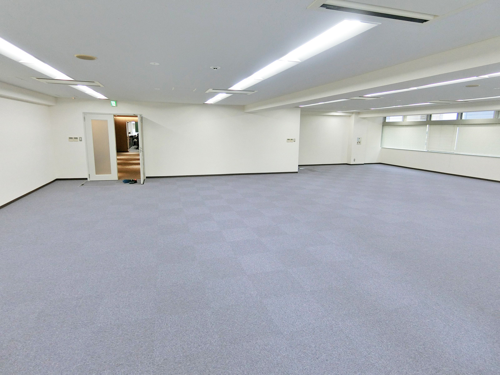 別角度の様子