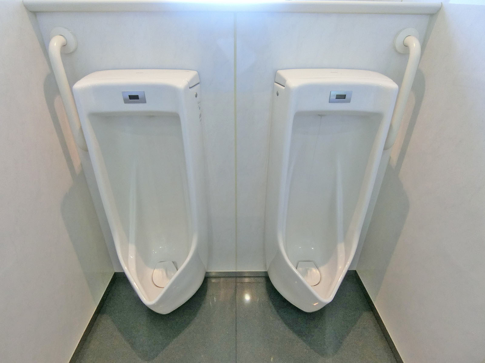 男性用トイレ