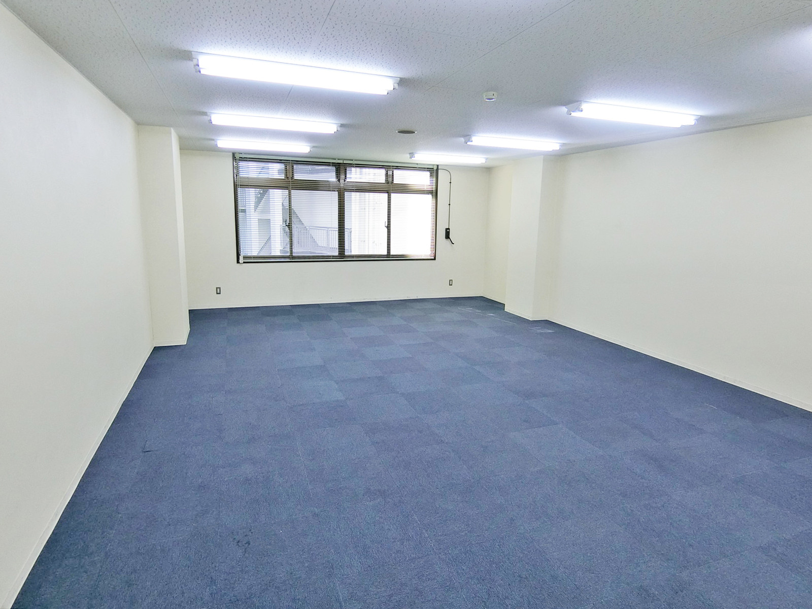 オフィス室内参考画像（8階・32坪)
