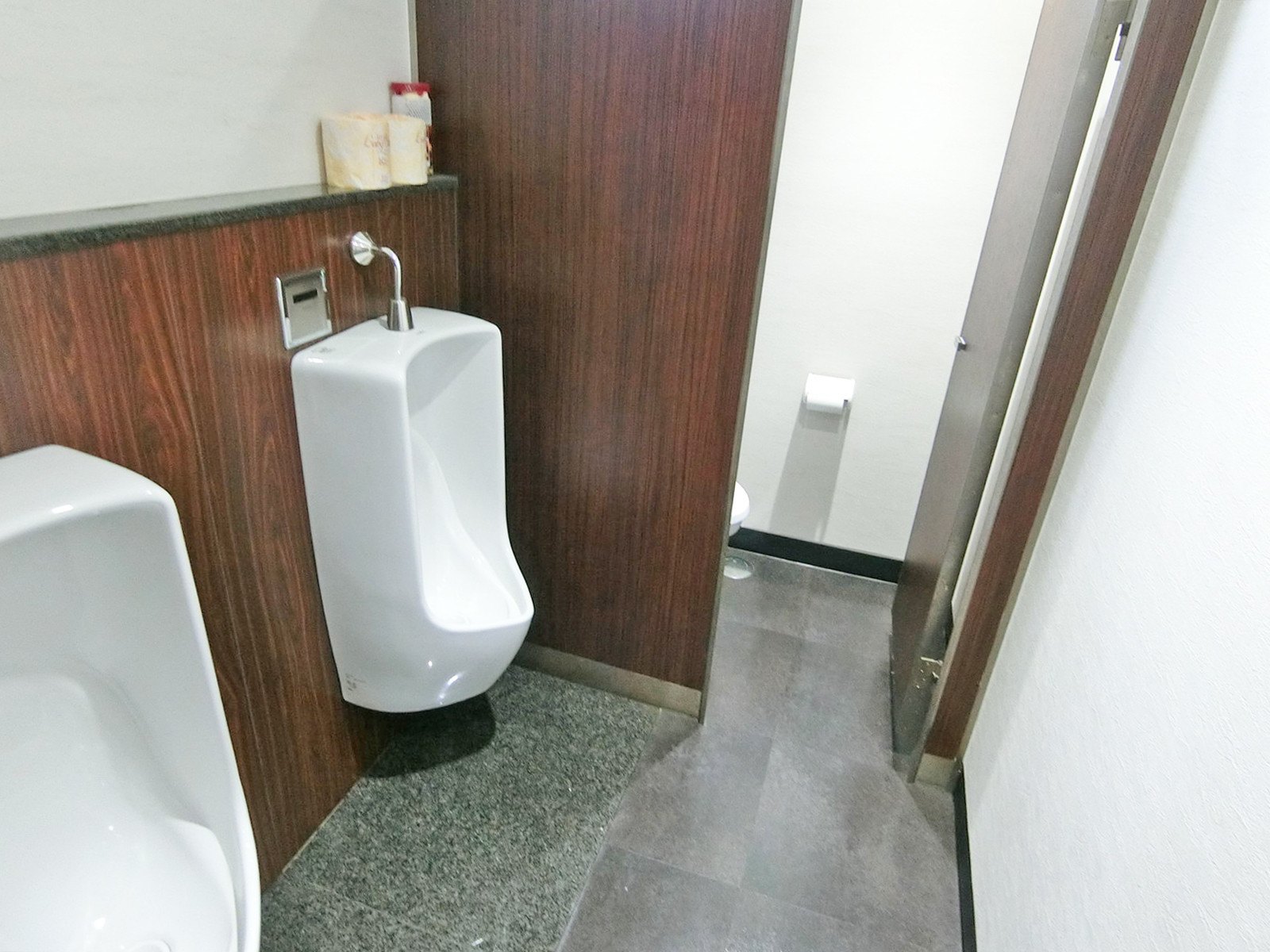 男性用トイレ