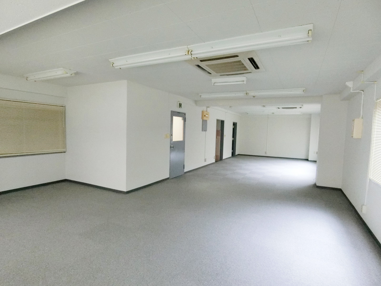 オフィス室内参考画像