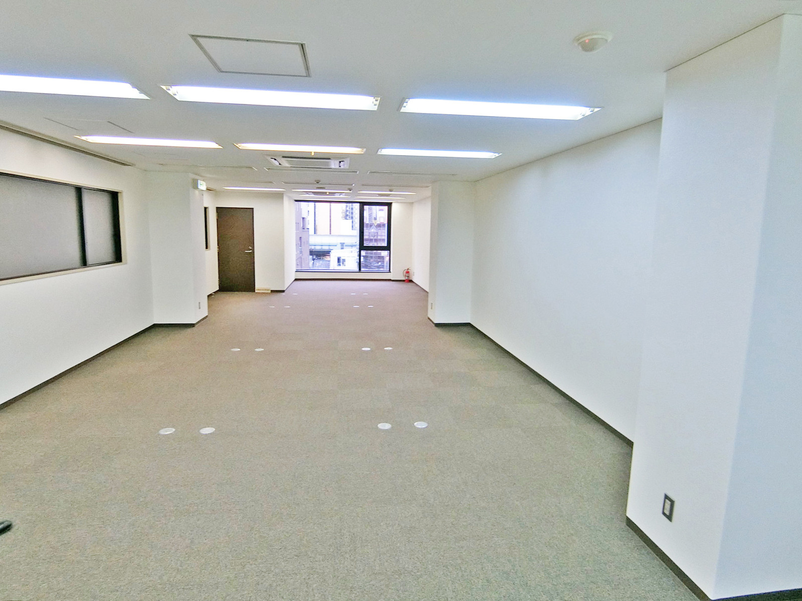 オフィス室内参考画像(5階・約29坪)