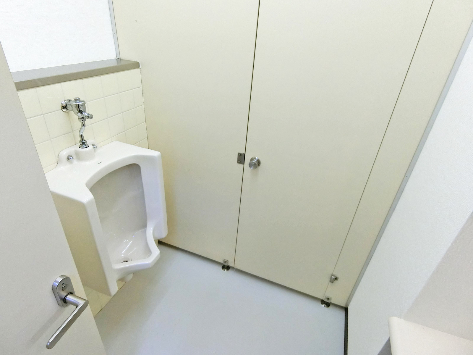 男性用トイレ