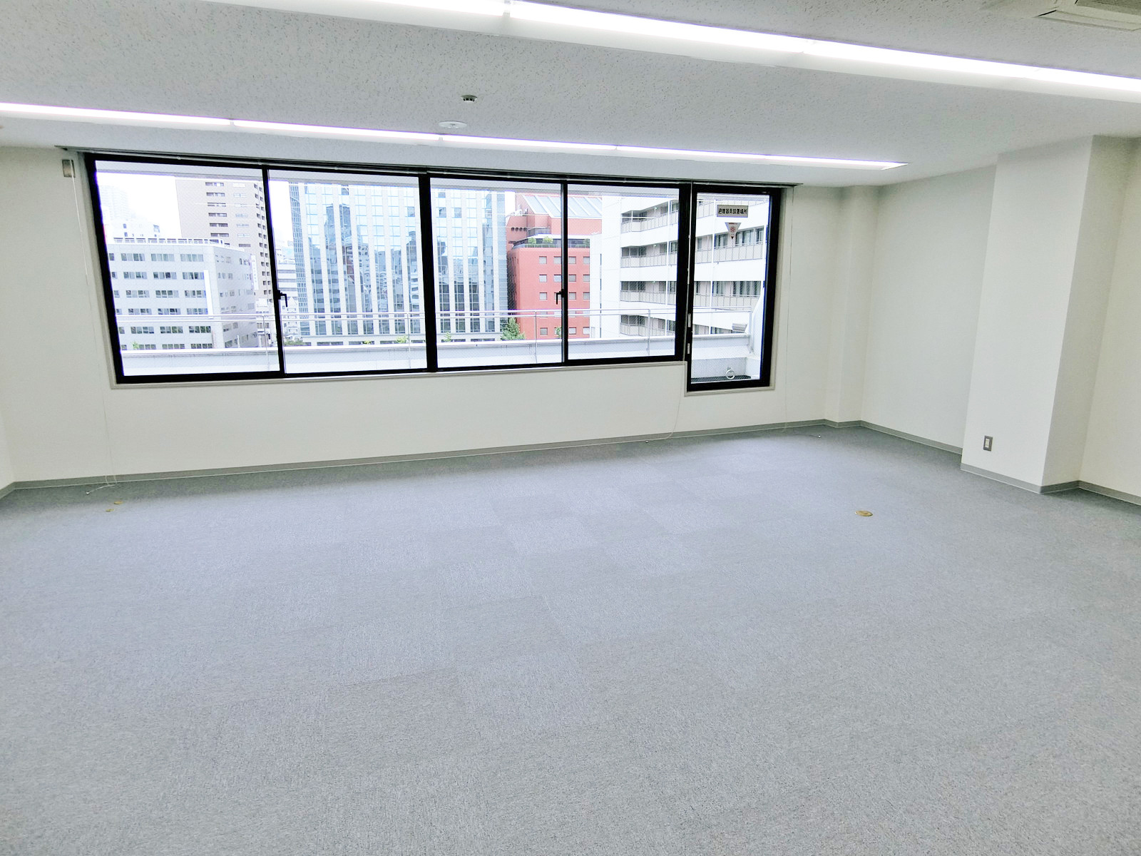 オフィス室内参考画像（8階・23坪）