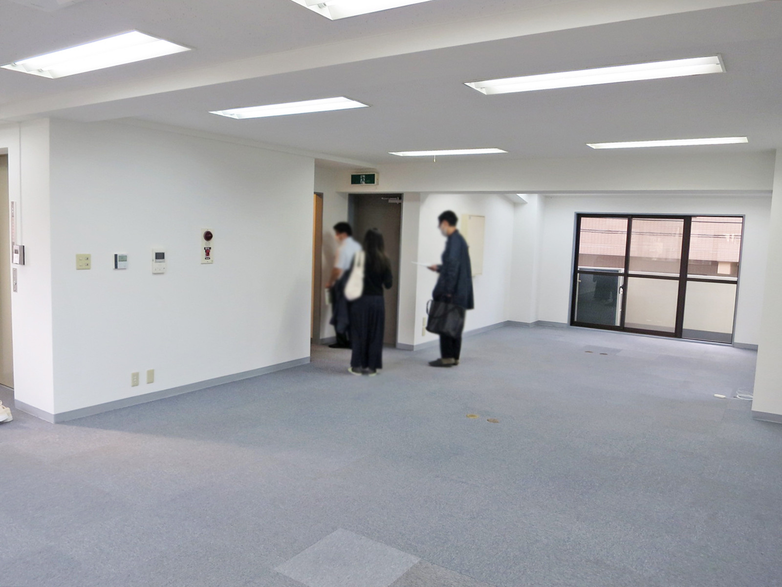 別角度の様子
