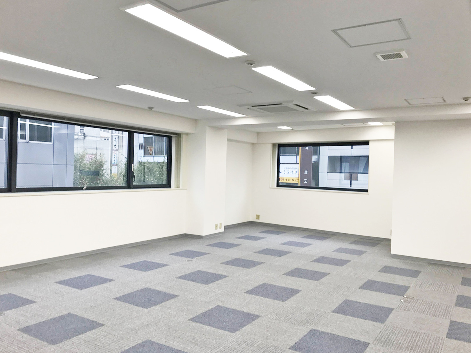 オフィス室内参考画像