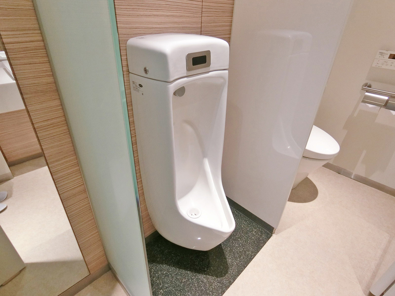男性用トイレ