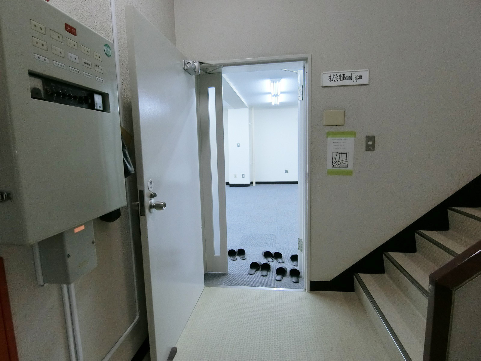 貸室出入口