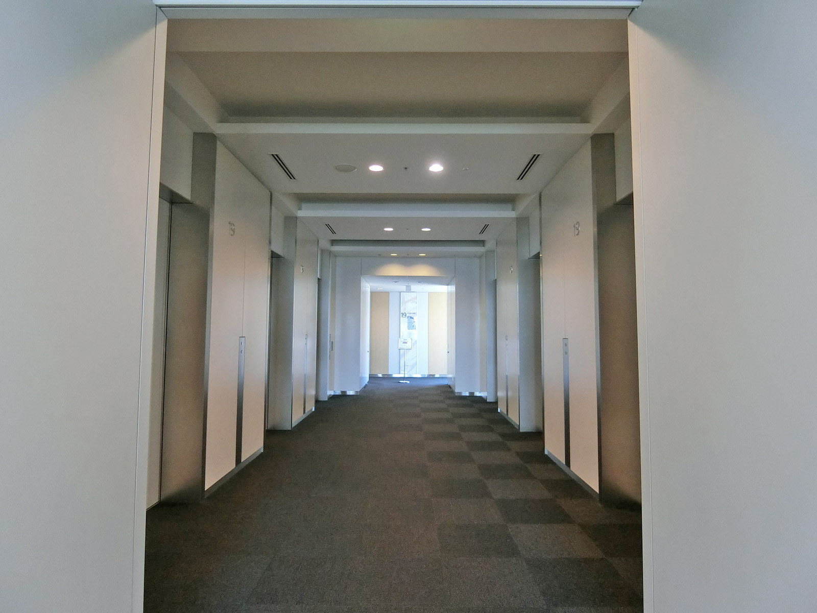 エレベーターホール