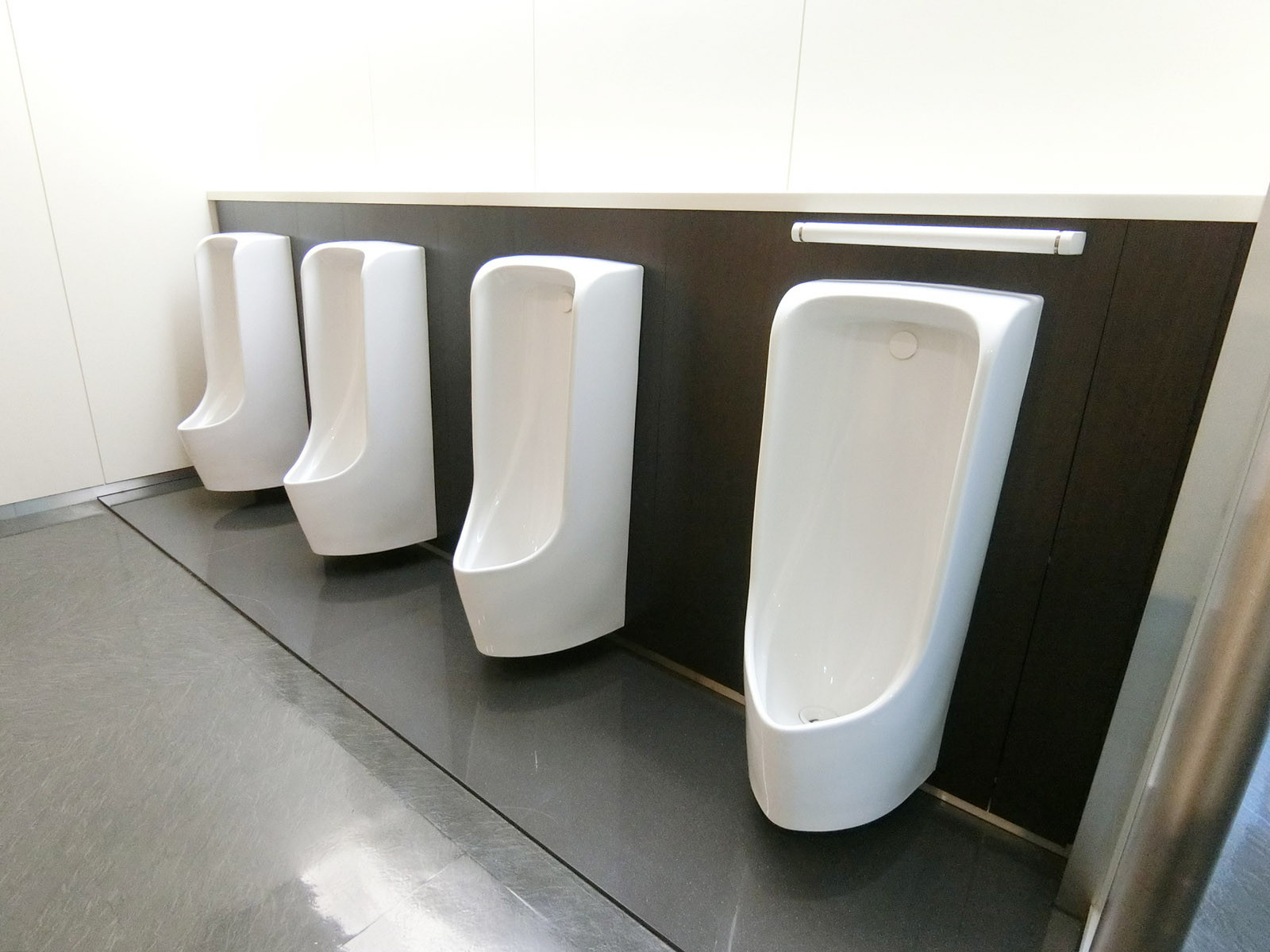 男性用トイレ