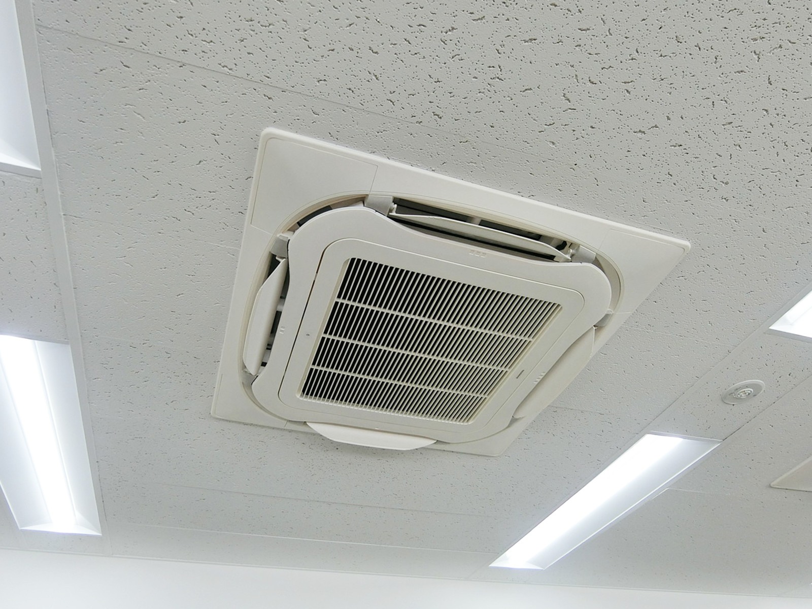 空調
