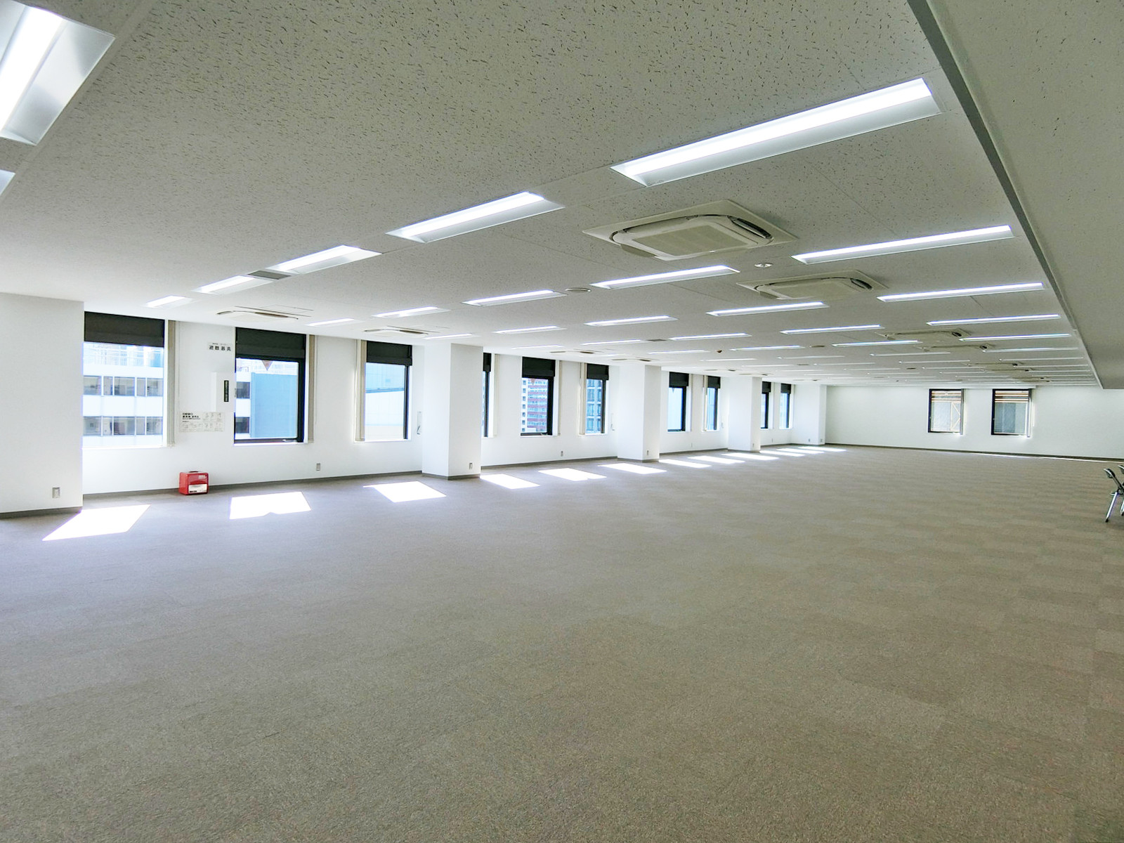 オフィス室内参考画像(9階)