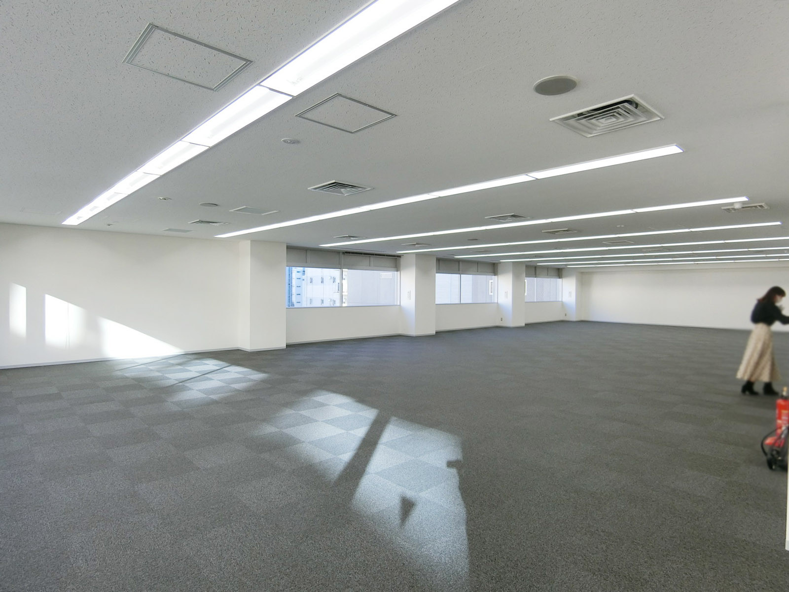 オフィス室内参考画像