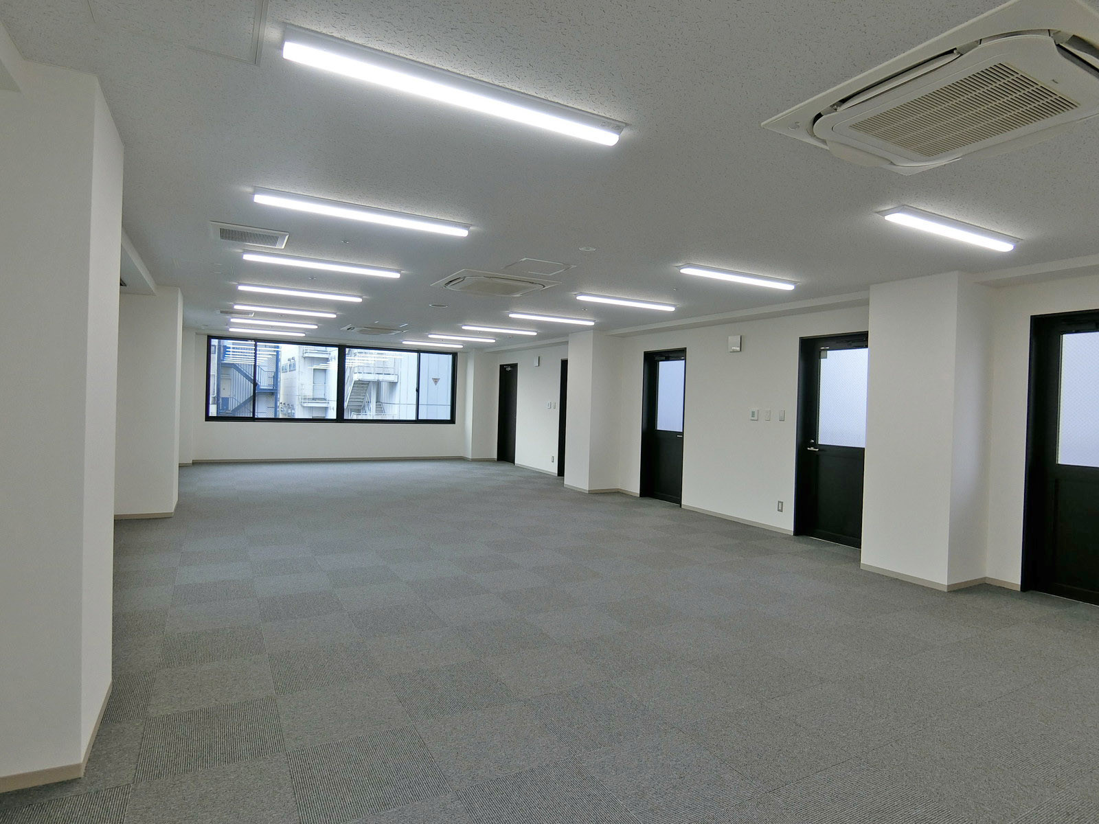オフィス室内参考画像（※7階・約38坪）