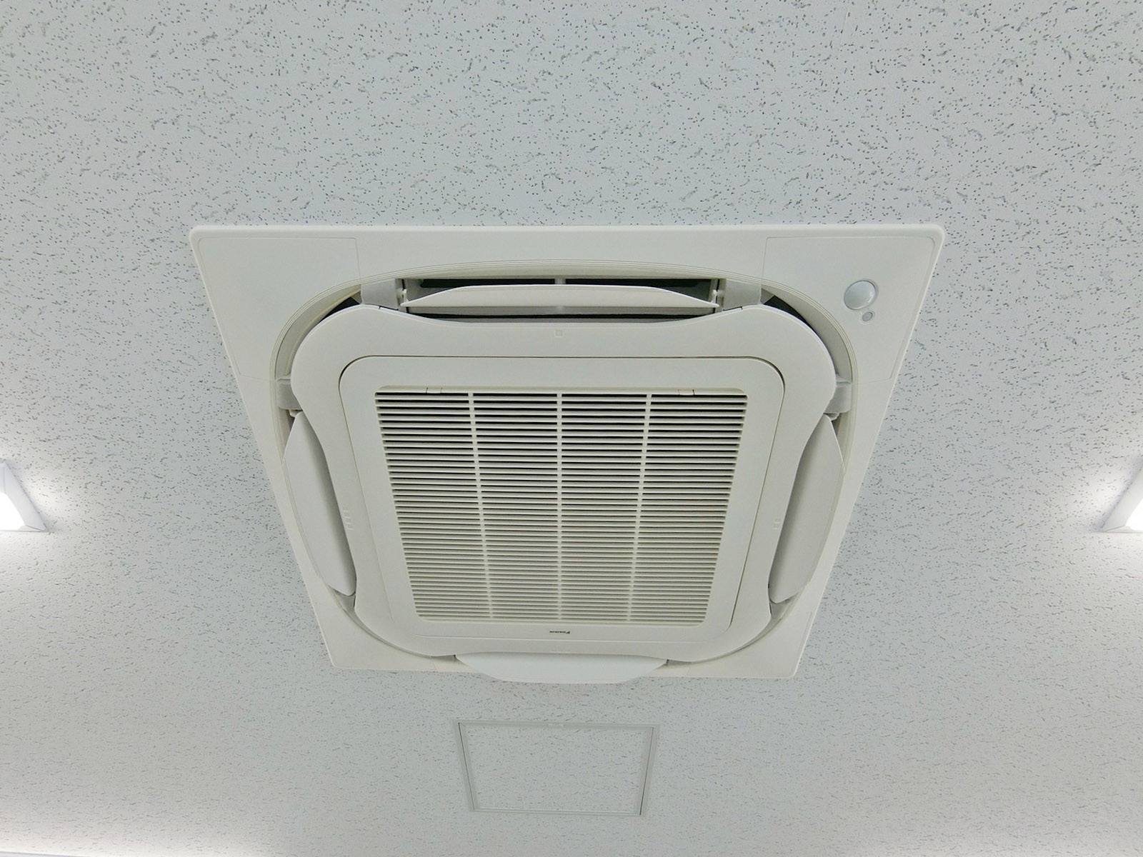 空調