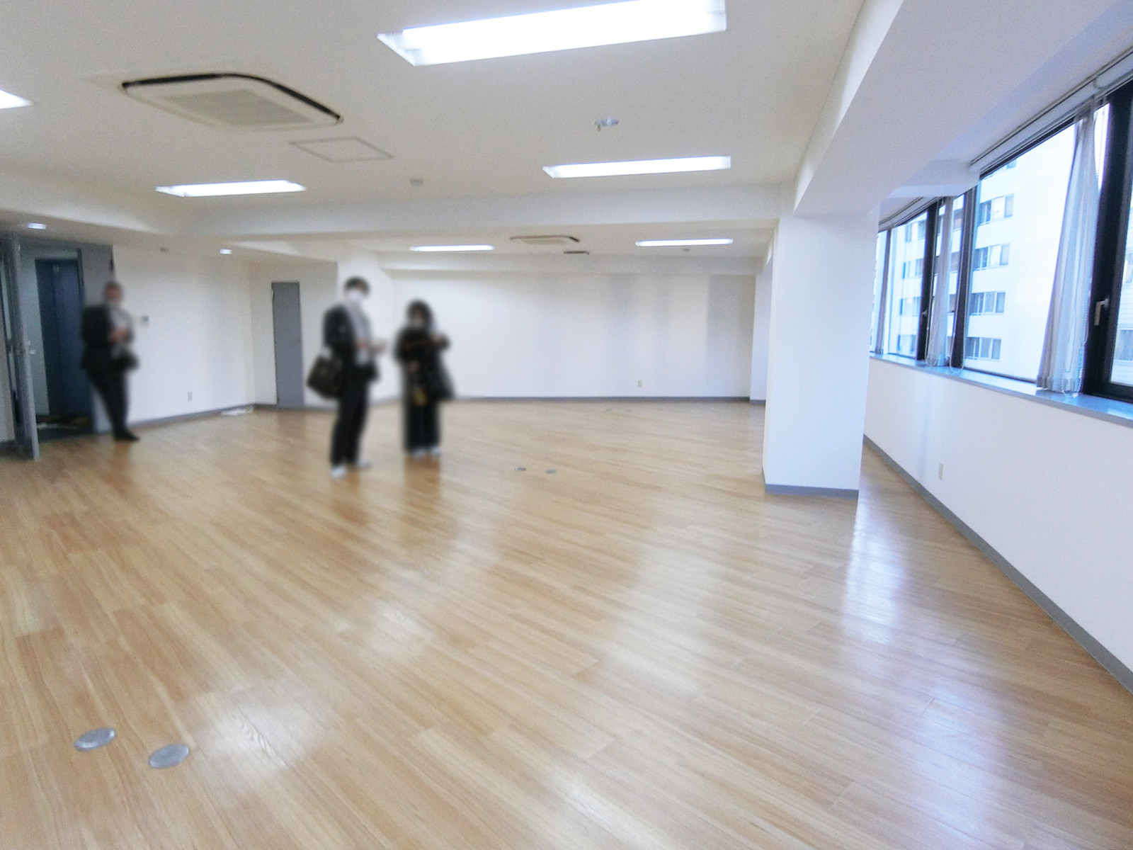 オフィス室内参考画像