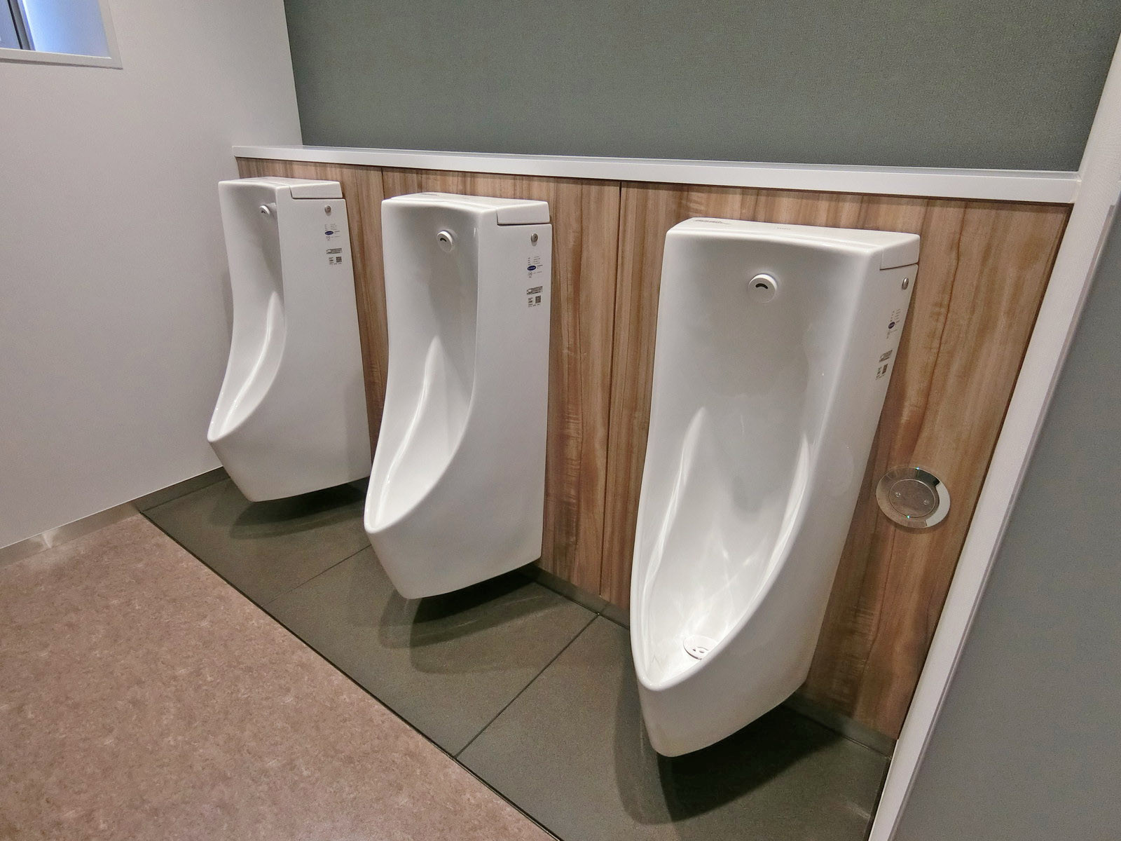 男性用トイレ