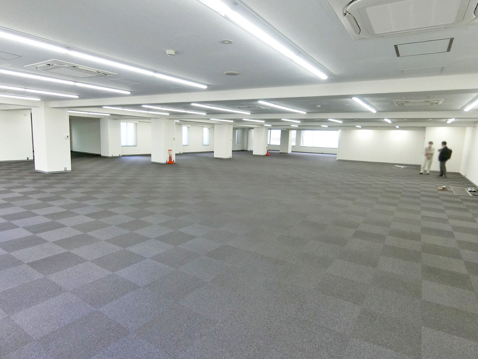 オフィス室内参考画像（7階・約172坪））