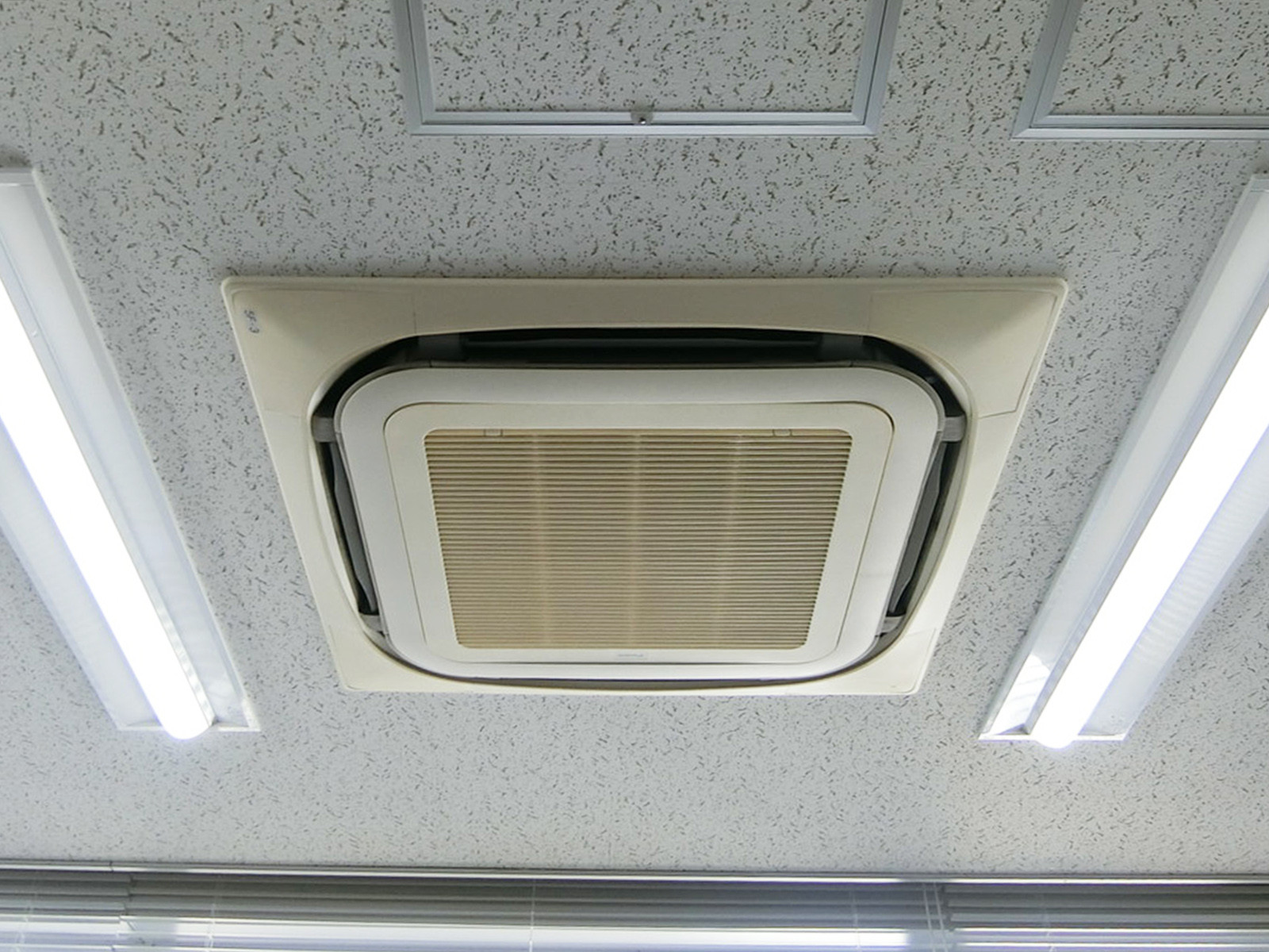 空調