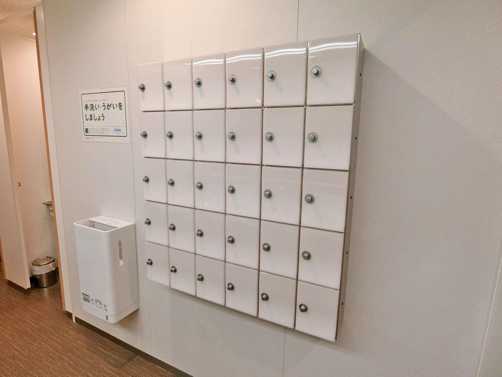 女性用トイレ専用小物入れ