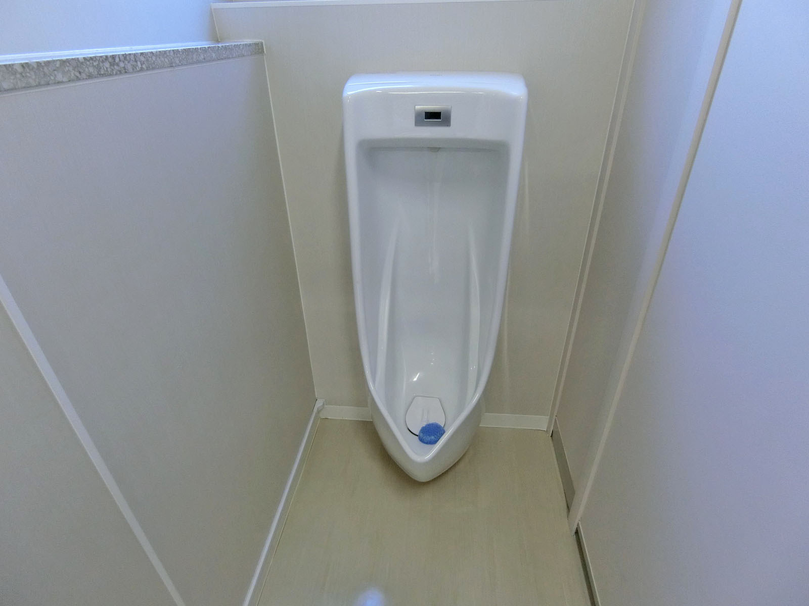 男性用トイレ