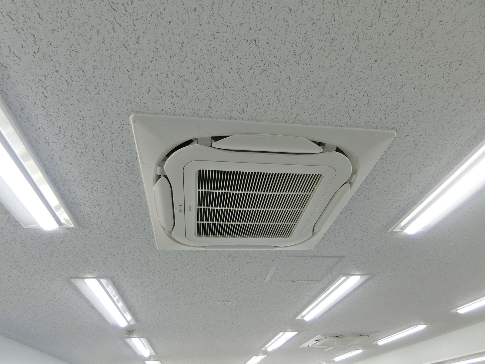 空調