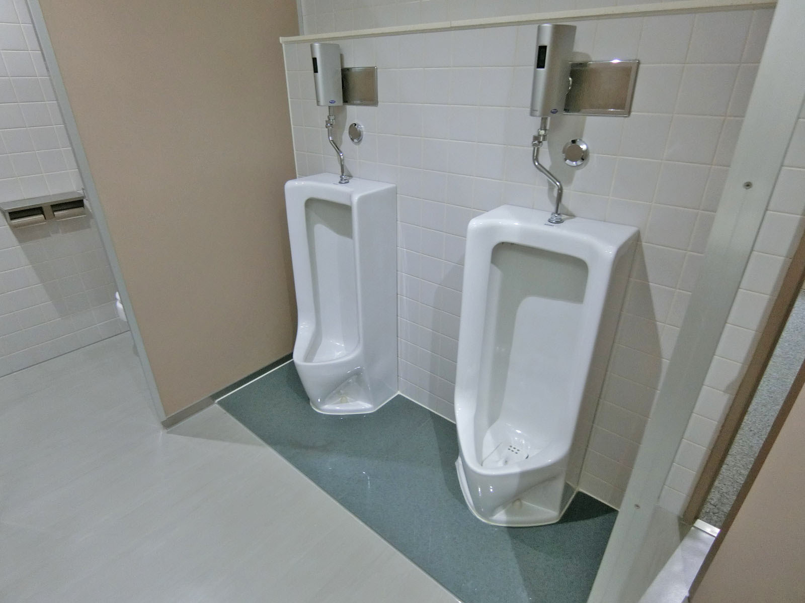 男性用トイレ