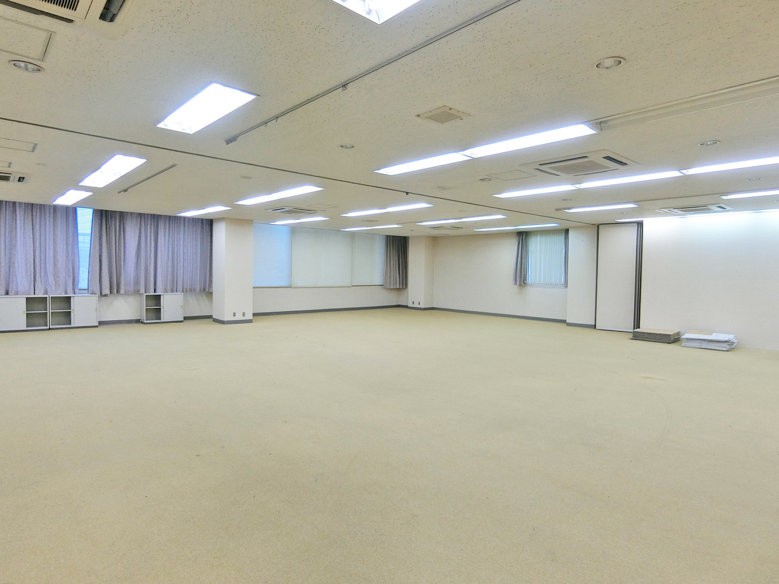 オフィス室内参考画像