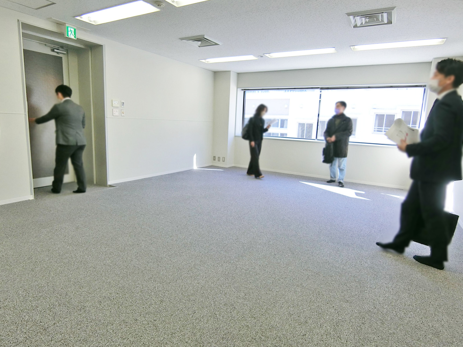 貸室奥側から見た室内