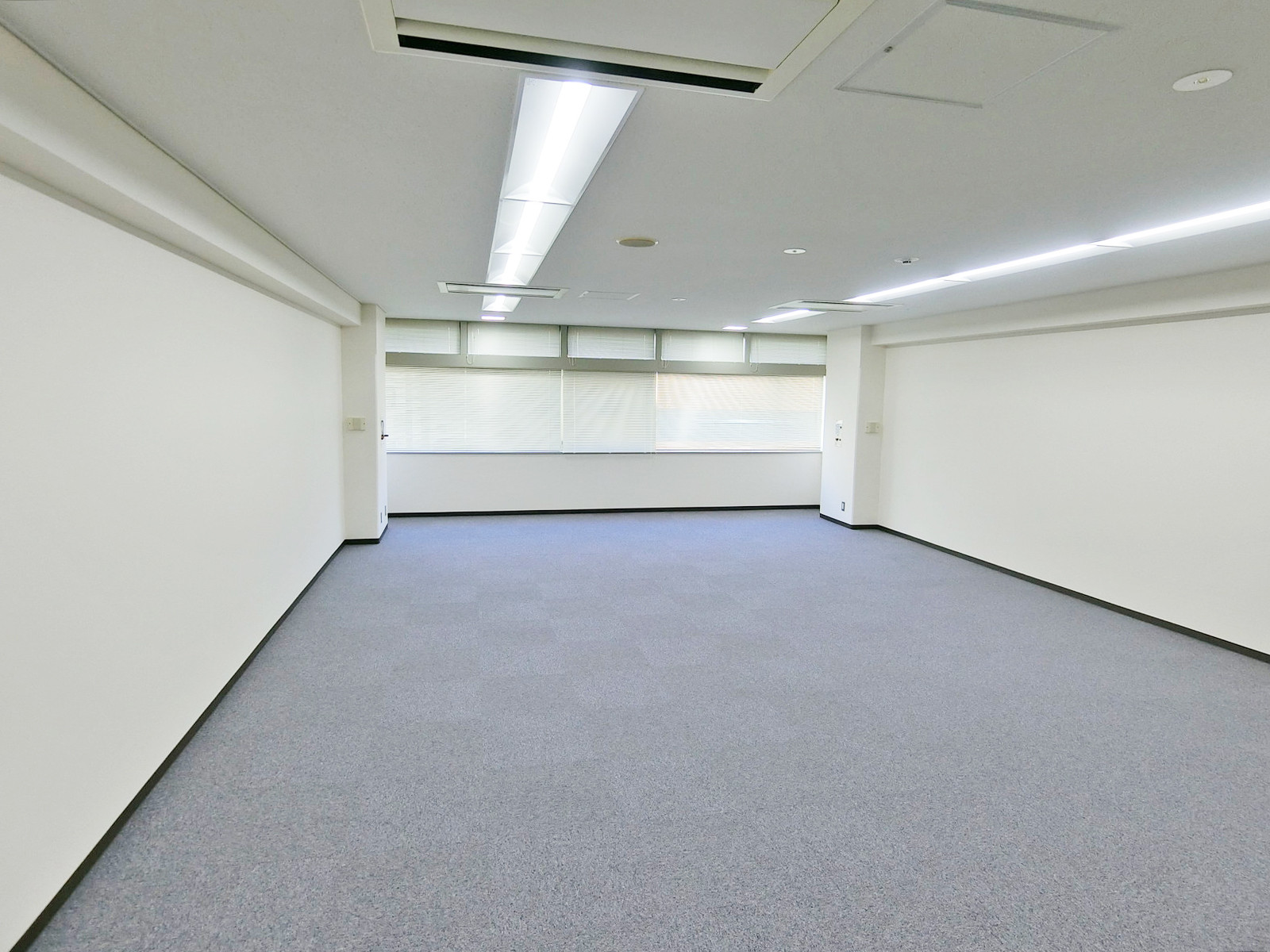 オフィス室内参考画像(7階:約21坪)