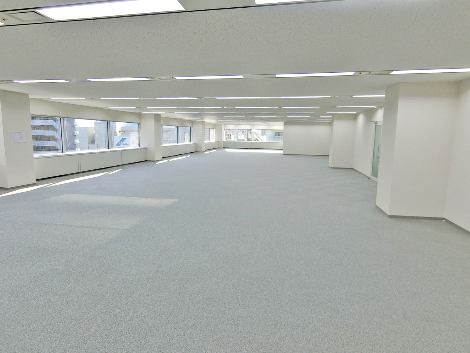 オフィス室内参考画像（12階・約100坪）