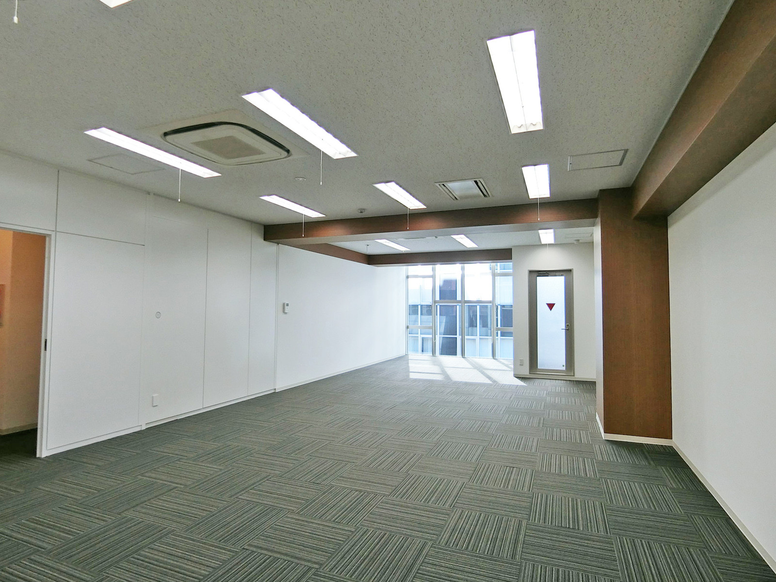 オフィス室内参考画像(6階・約25坪)