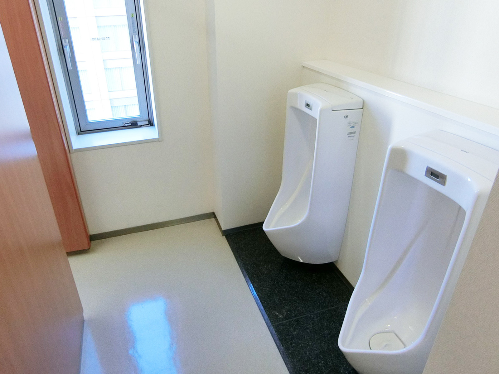 男性用トイレ