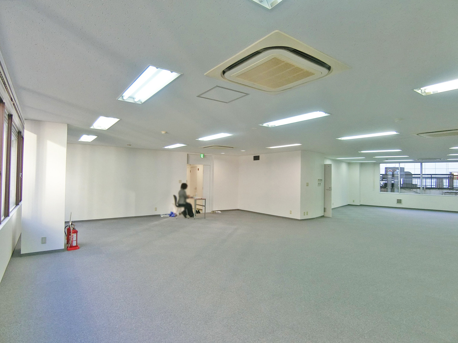 別角度の様子