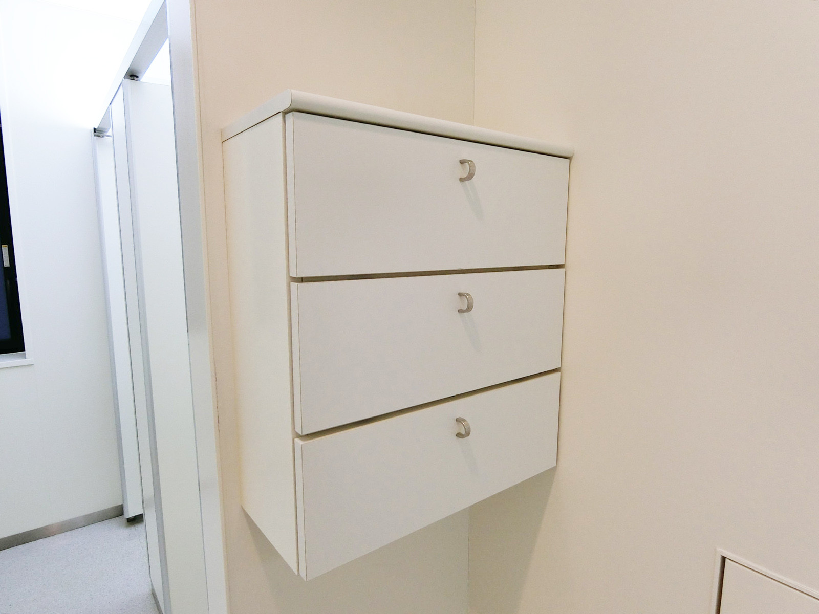 トイレ内の小物入れ