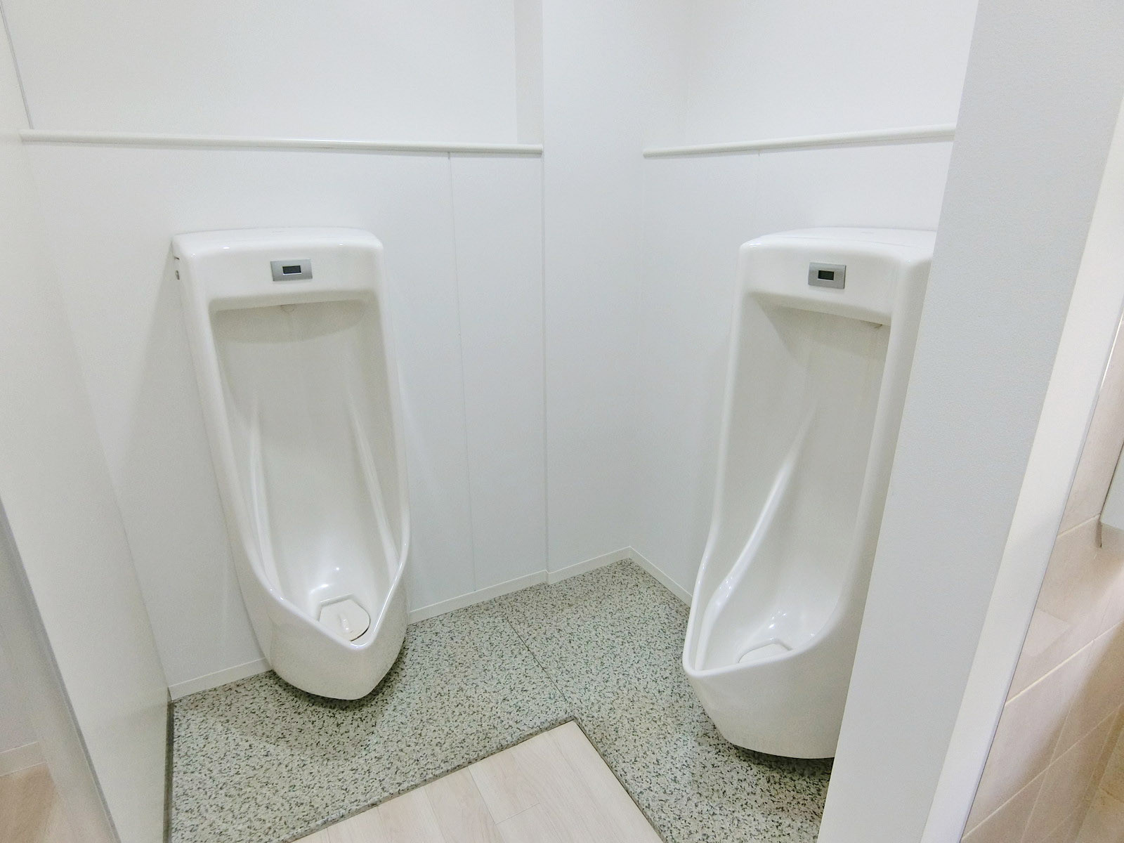 男性用トイレ