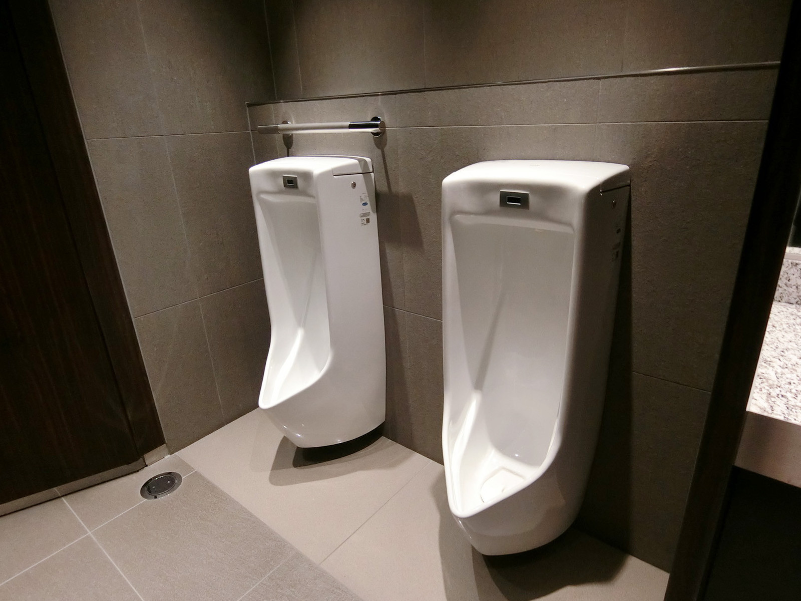男性用トイレ