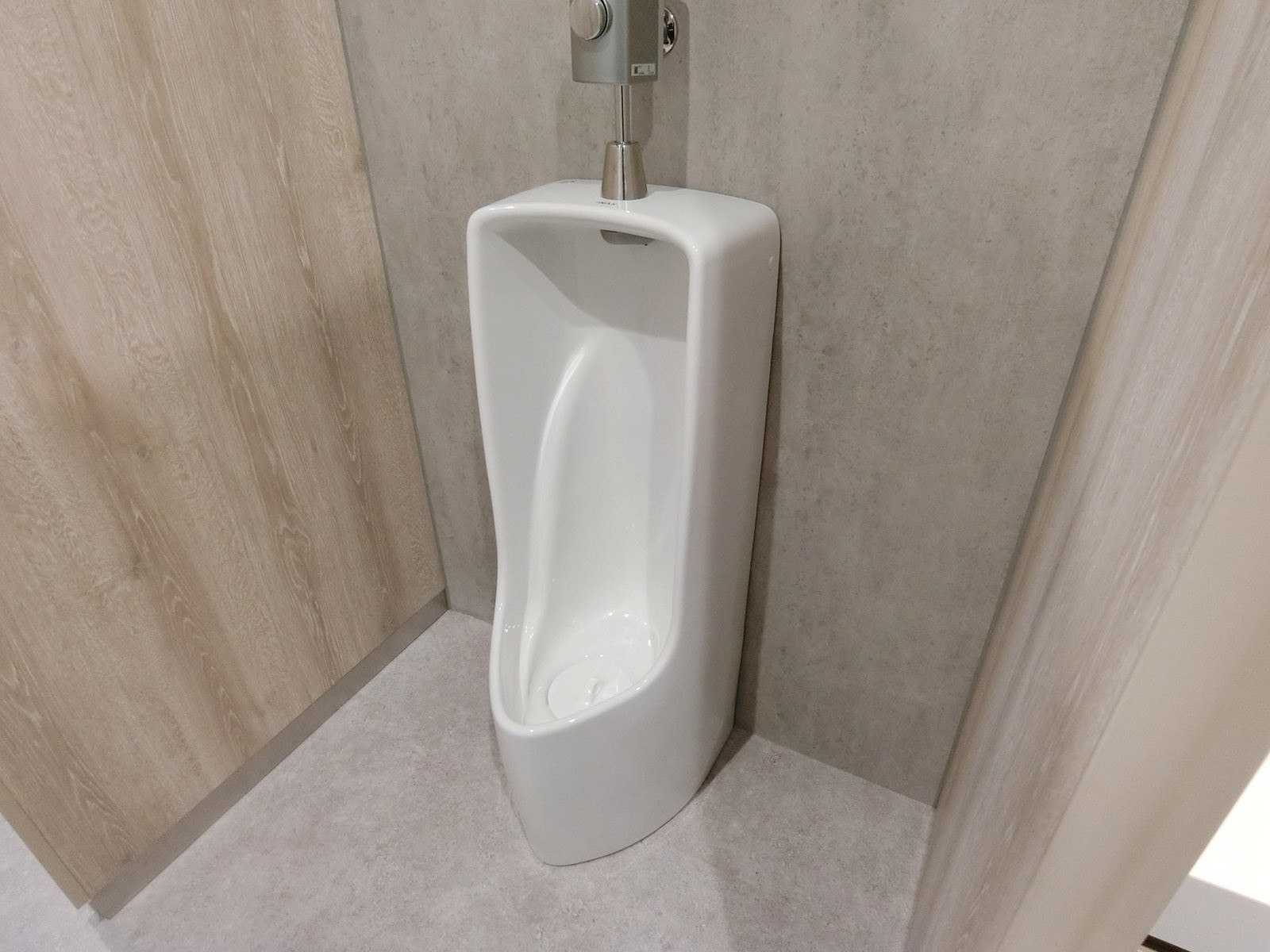 男性用トイレ