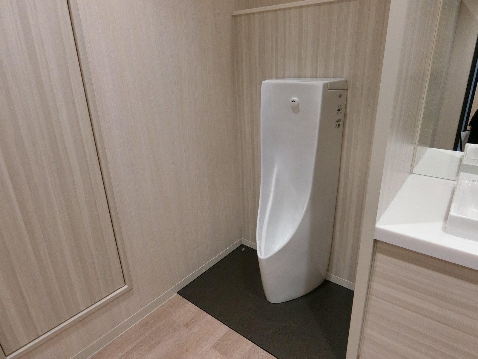 男性用トイレ