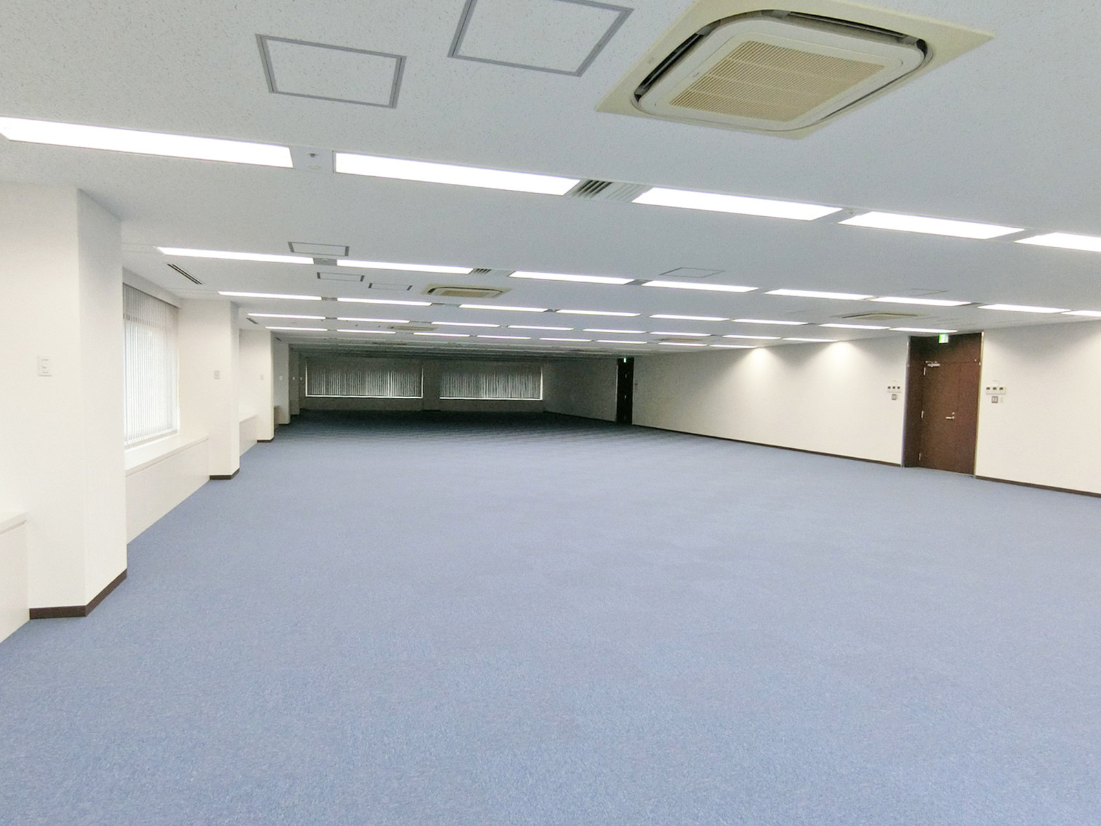 オフィス室内参考画像