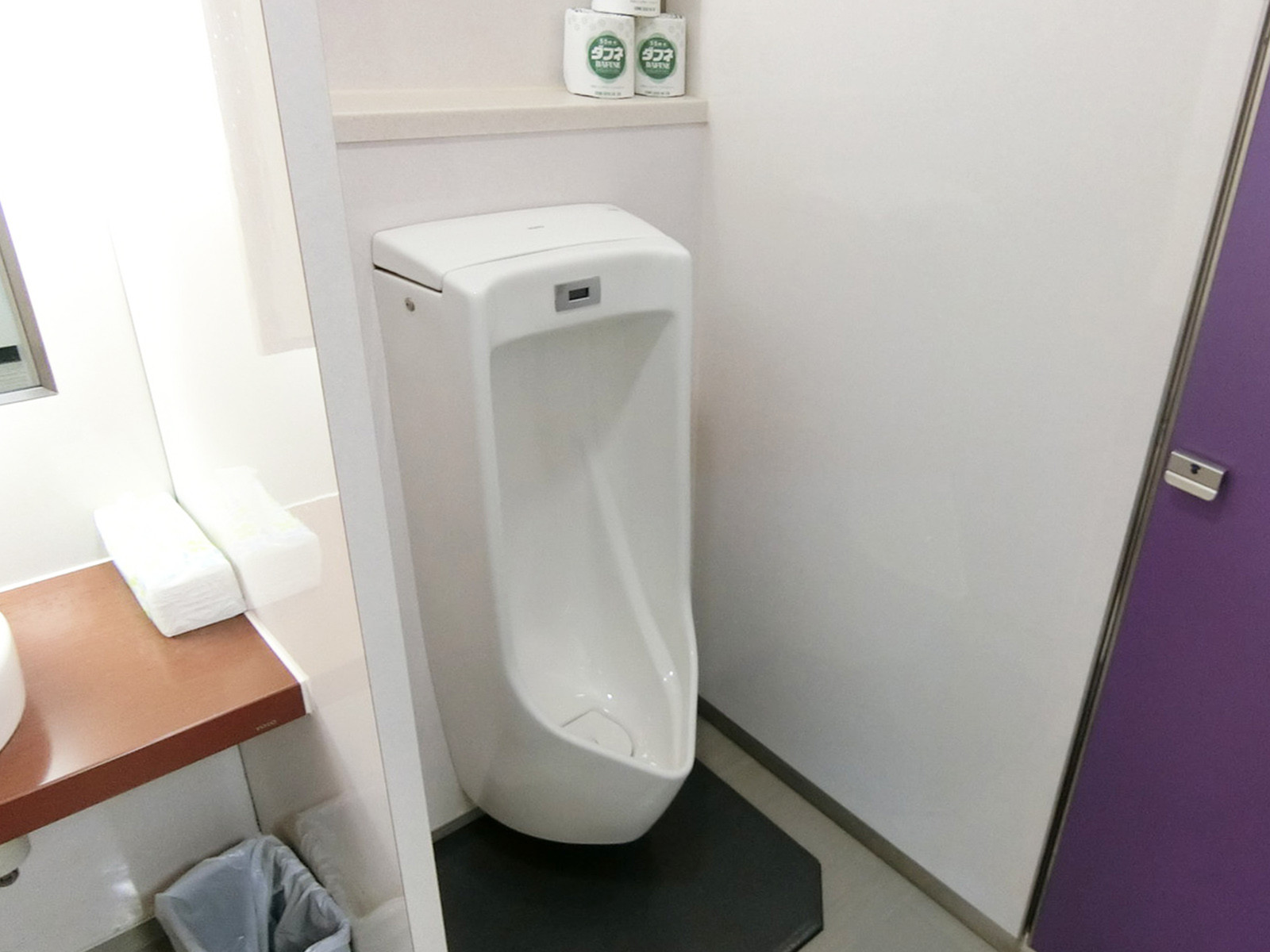 男性用トイレ