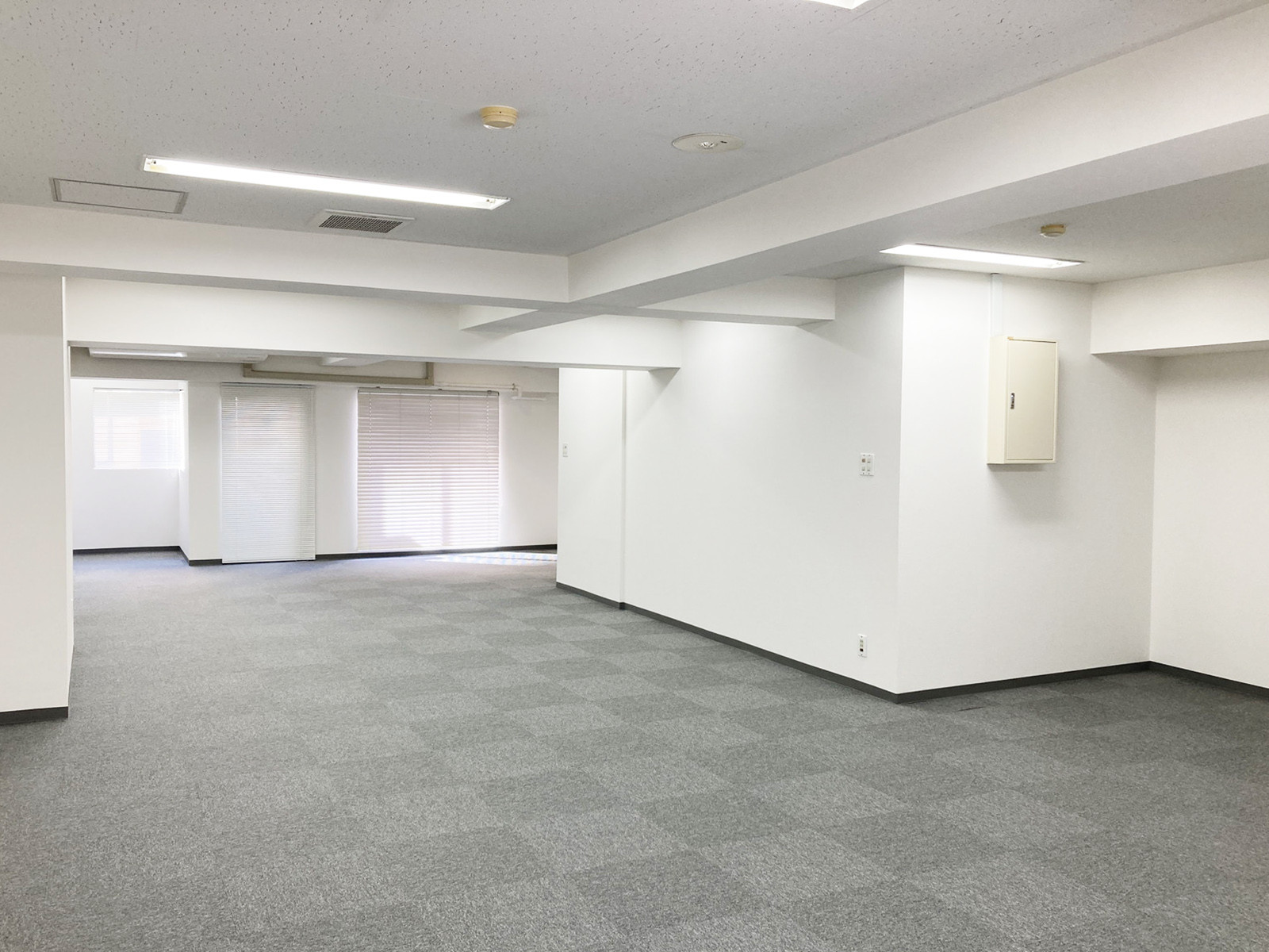 オフィス室内参考画像