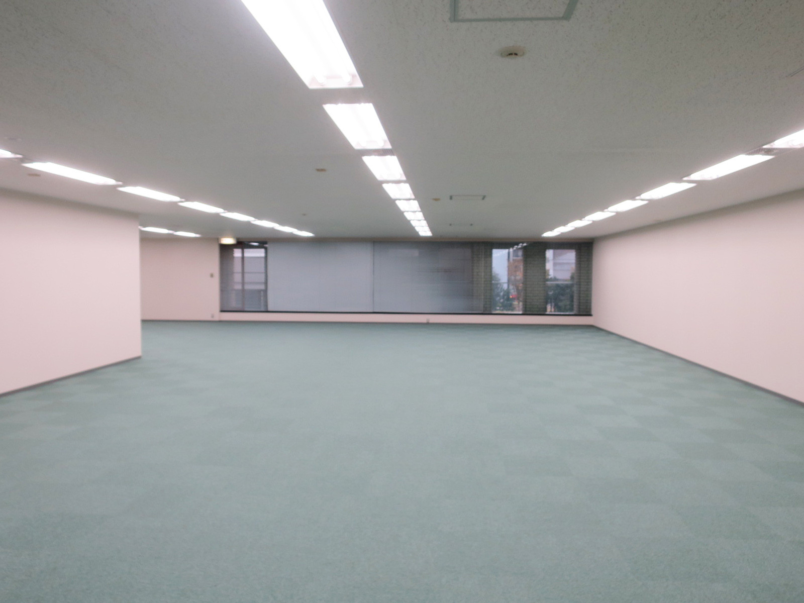 オフィス室内参考画像