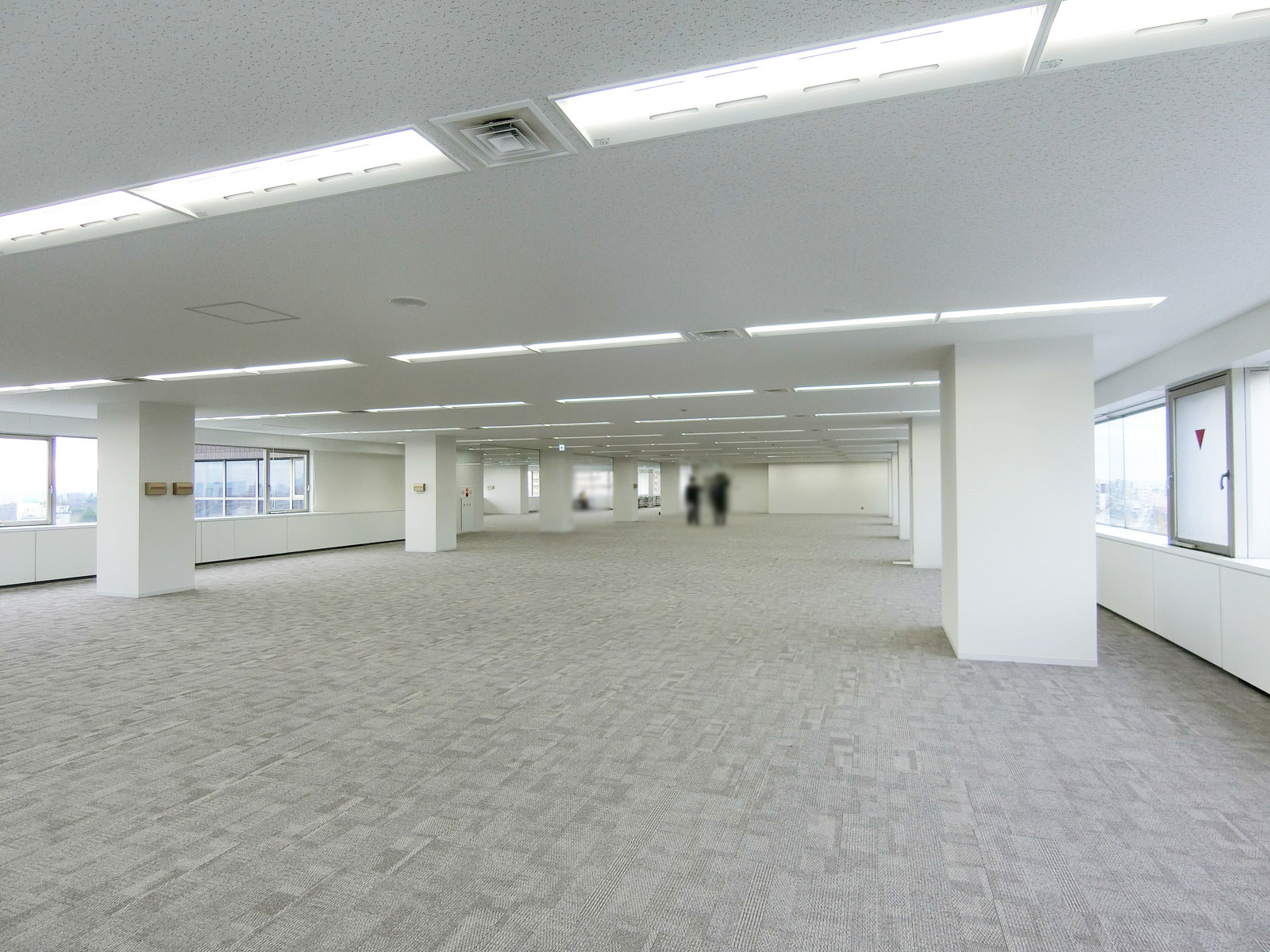 オフィス室内参考画像(7階・約242坪)