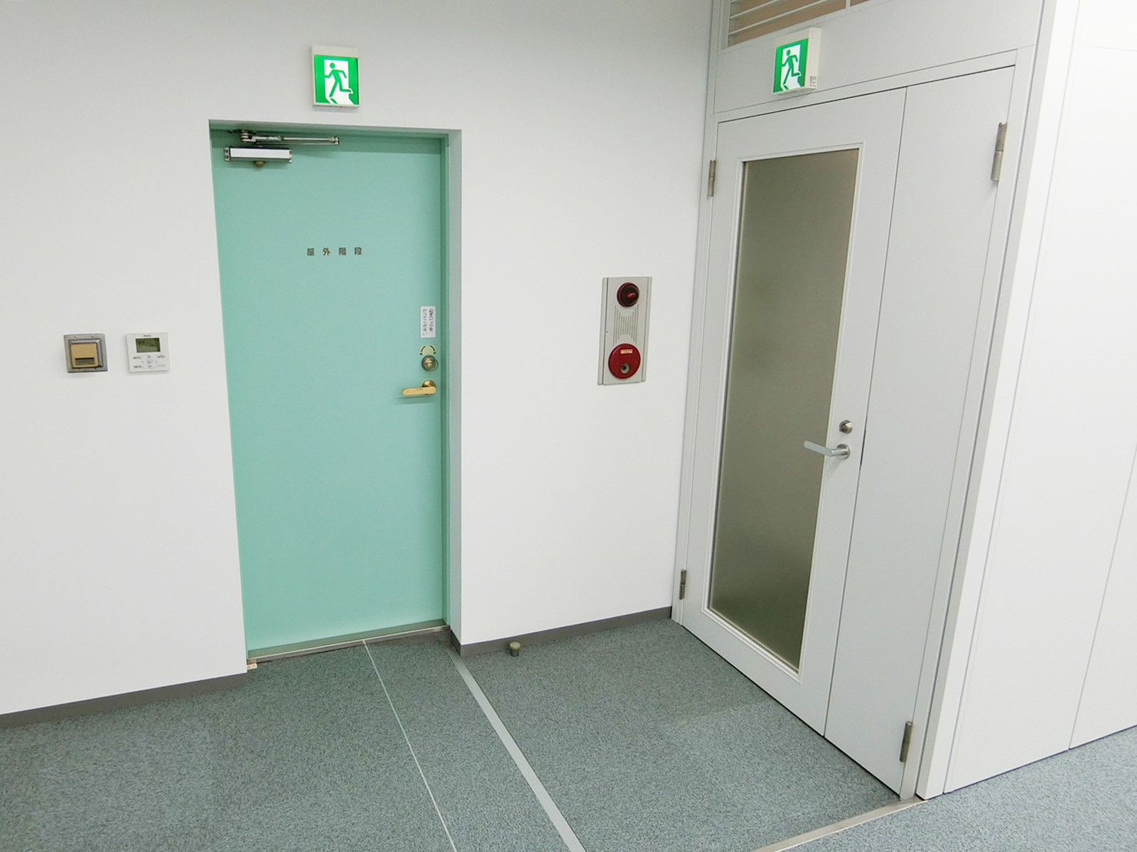貸室出入口