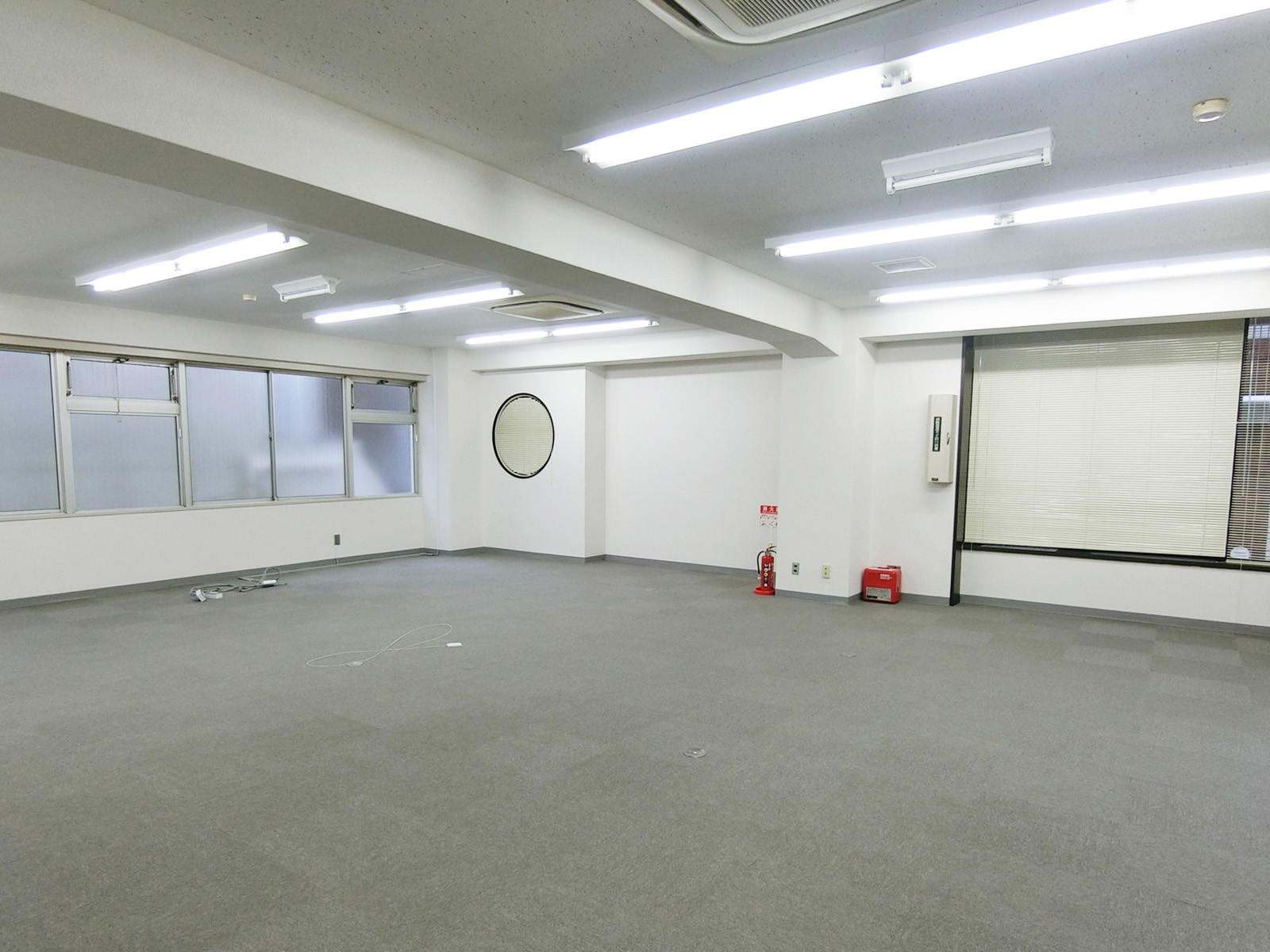 オフィス室内参考画像