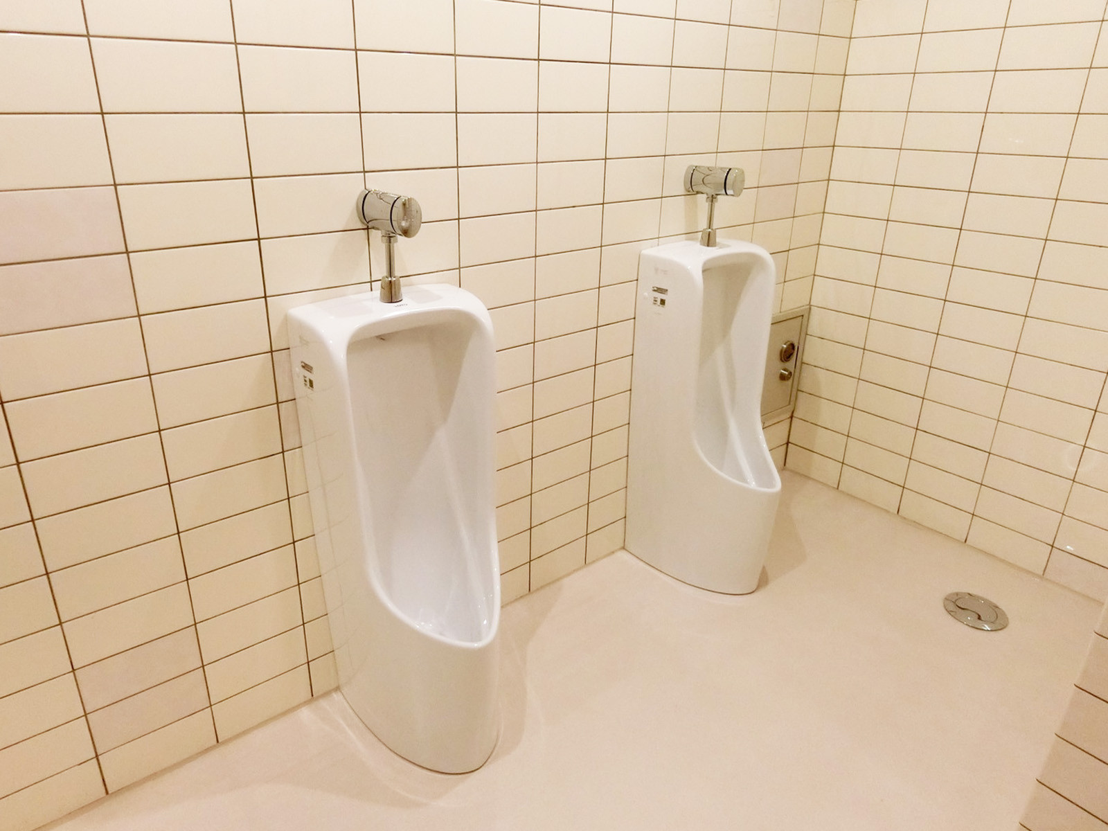 男性用トイレ